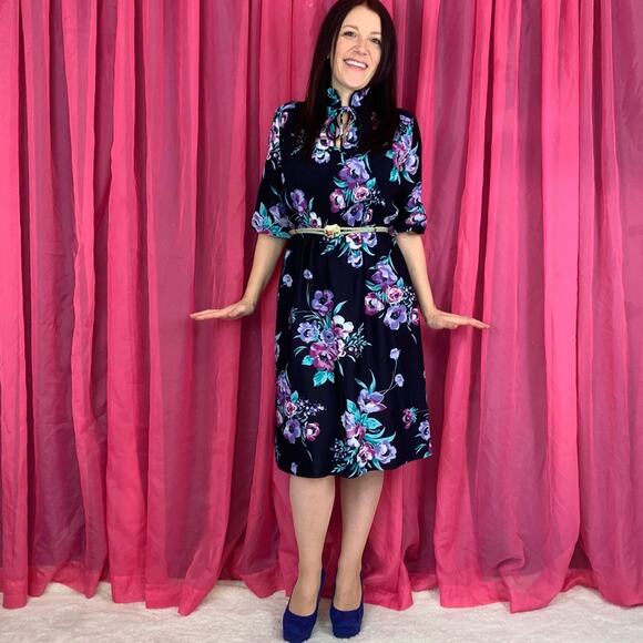 Vintage 70s Secretary pleated floral day dress by JJ Dean of California, 10 - Picture 1 of 7